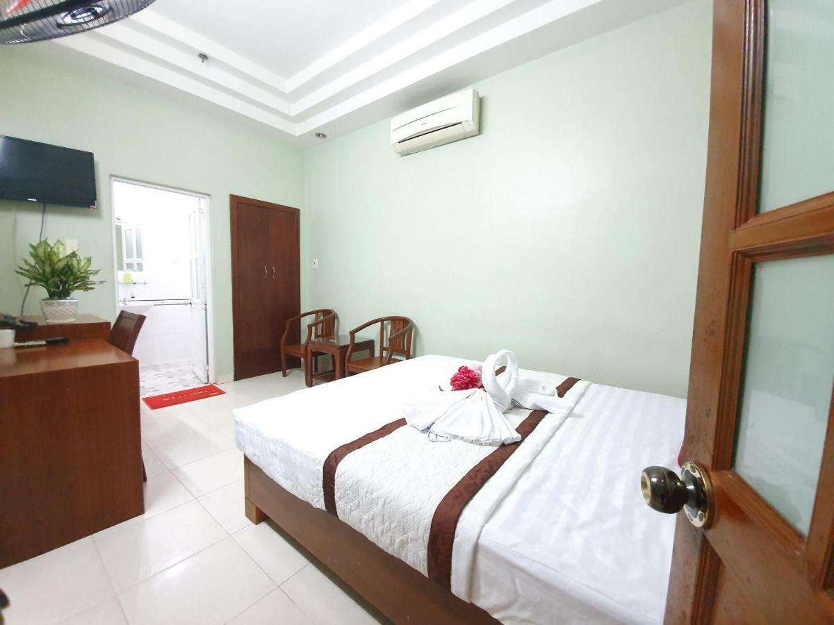 Khach San Truong Son Hotel Ho Chi Minh City Exterior photo